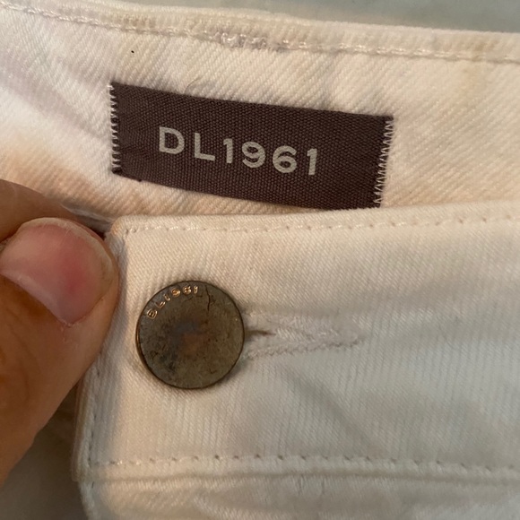 Dl1961 Jean shorts distressed - Picture 5 of 8